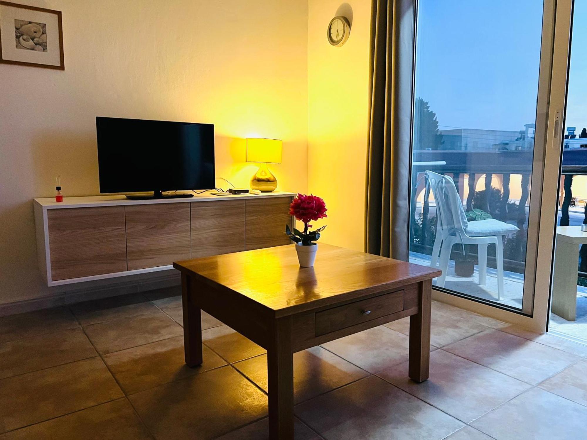 Cosy Sunny One Bedroom Apartman
